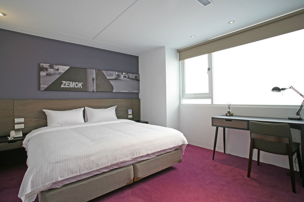 P&F Hotel Тайджун Екстериор снимка