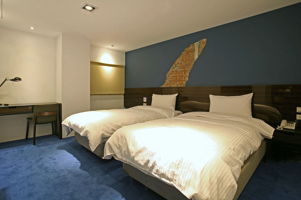 P&F Hotel Тайджун Екстериор снимка
