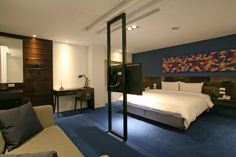 P&F Hotel Тайджун Екстериор снимка
