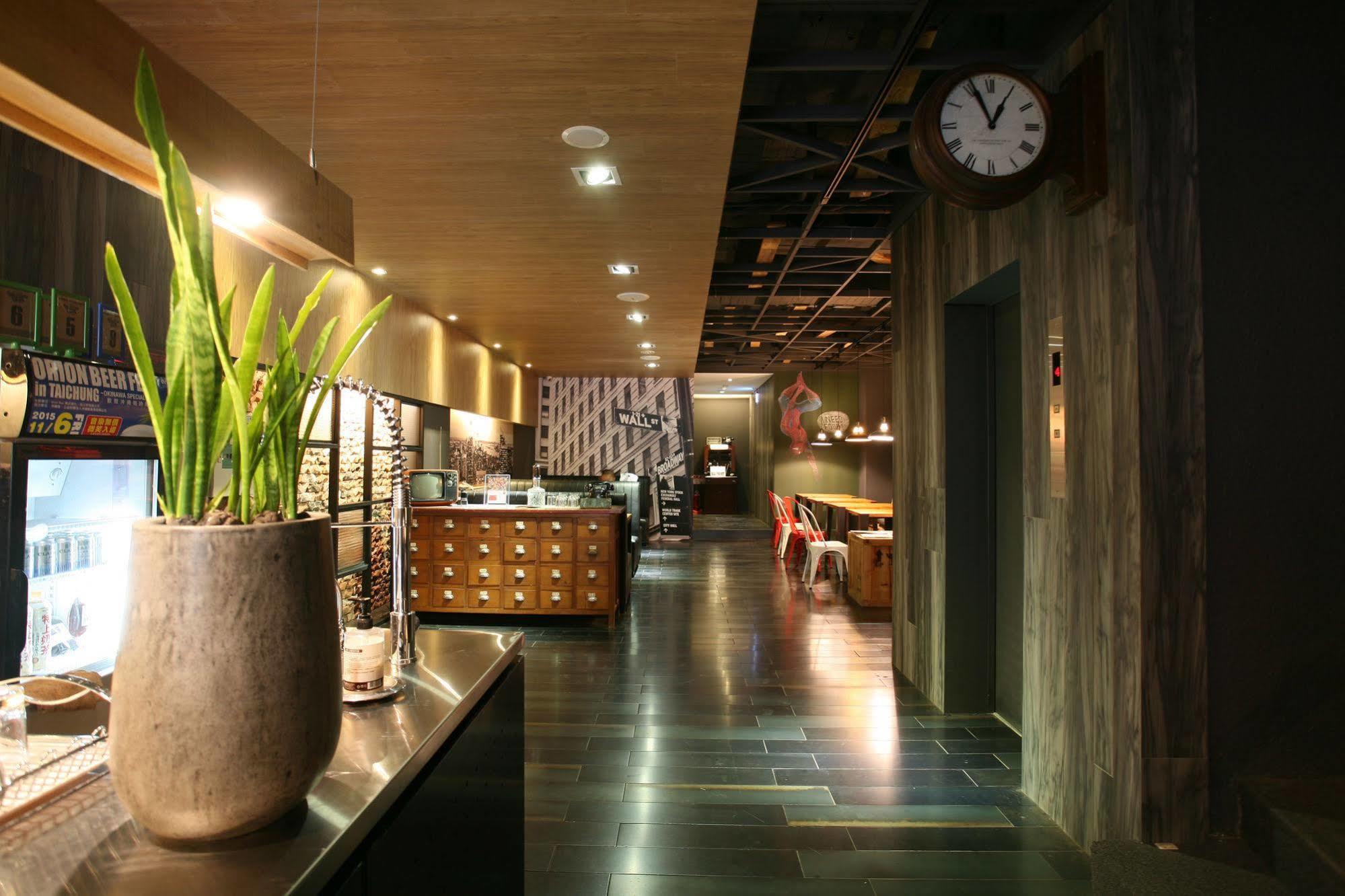 P&F Hotel Тайджун Екстериор снимка