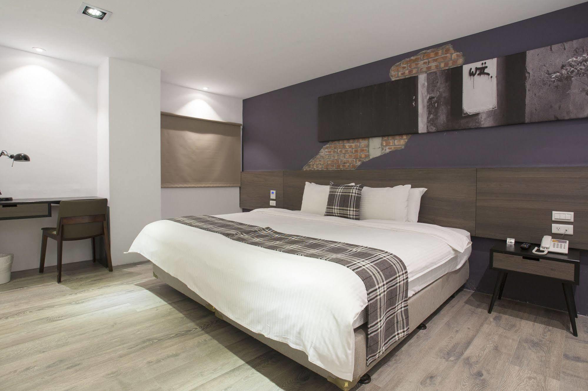 P&F Hotel Тайджун Екстериор снимка