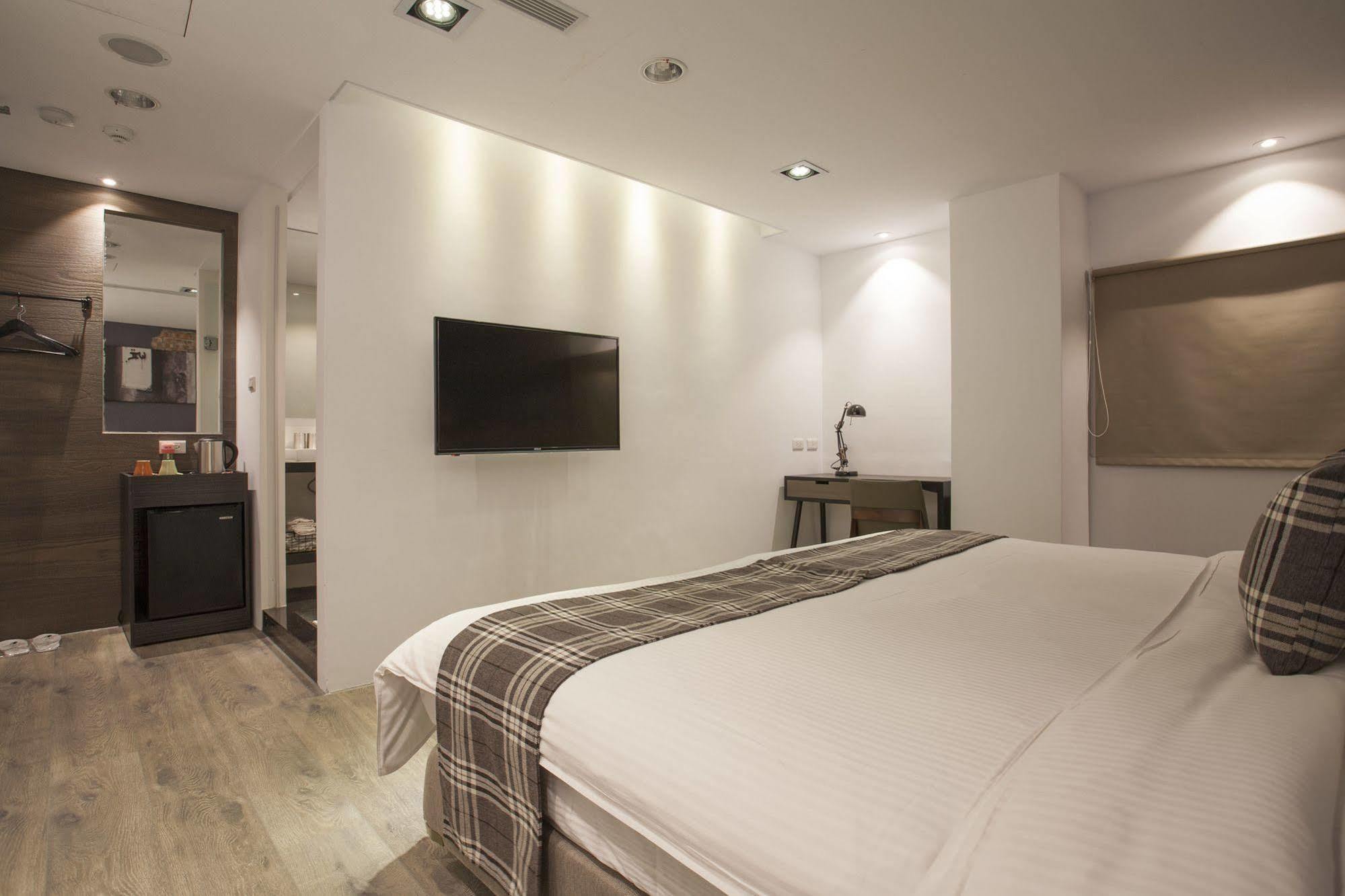 P&F Hotel Тайджун Екстериор снимка