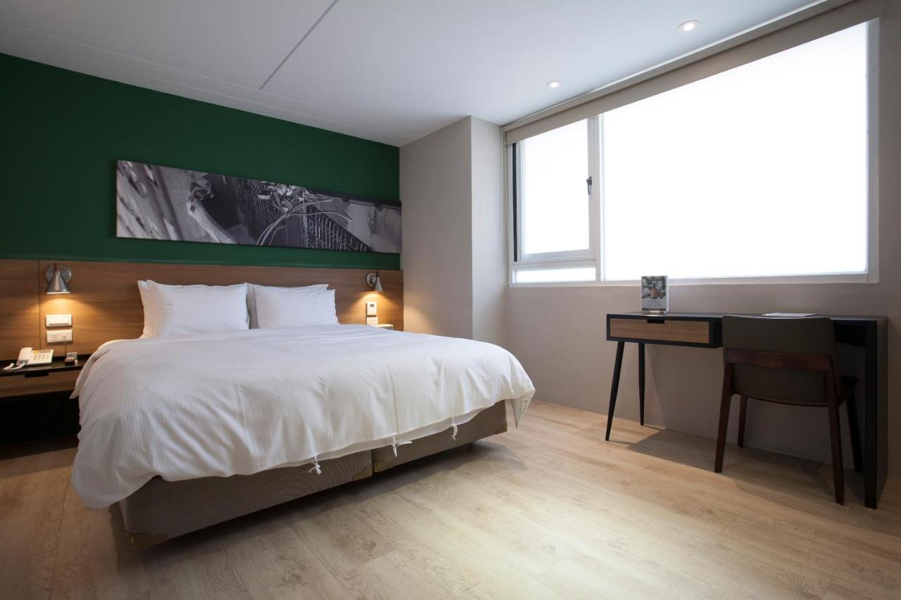 P&F Hotel Тайджун Екстериор снимка