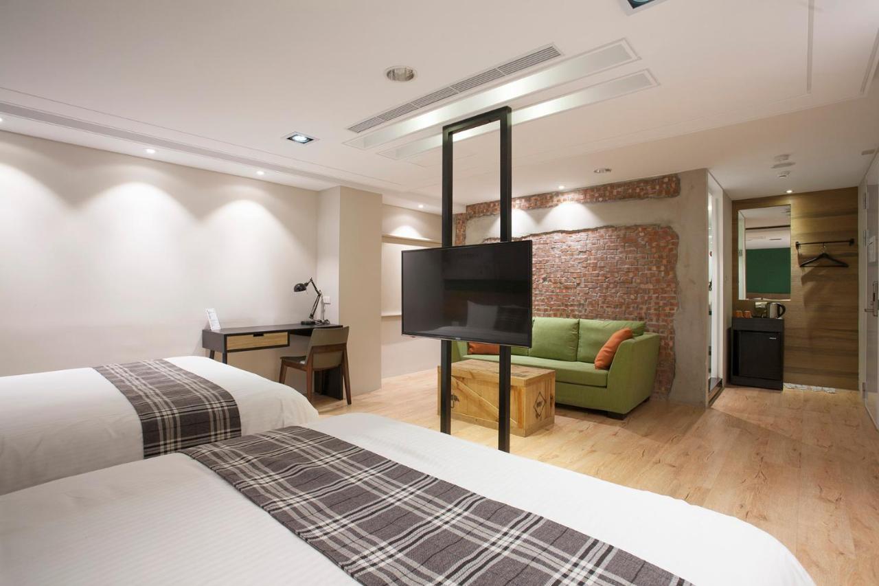 P&F Hotel Тайджун Екстериор снимка