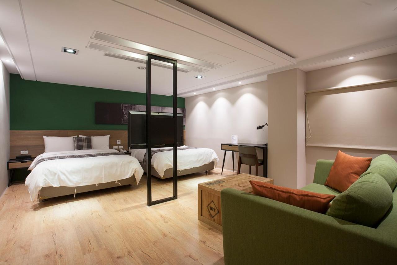 P&F Hotel Тайджун Екстериор снимка